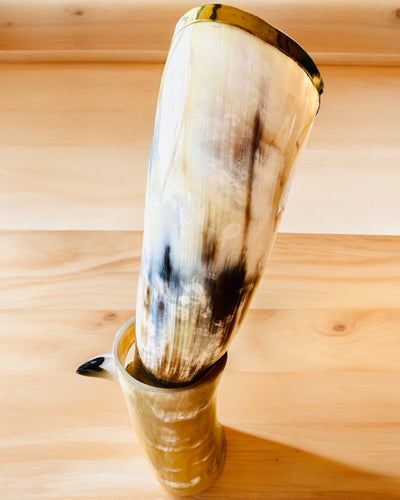 Caneca de Chifre "Viking Valor" - Gravada à Mão, Qualidade Premium - 4 variantes à escolha