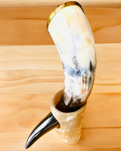 Caneca de Chifre "Viking Valor" - Gravada à Mão, Qualidade Premium - 4 variantes à escolha