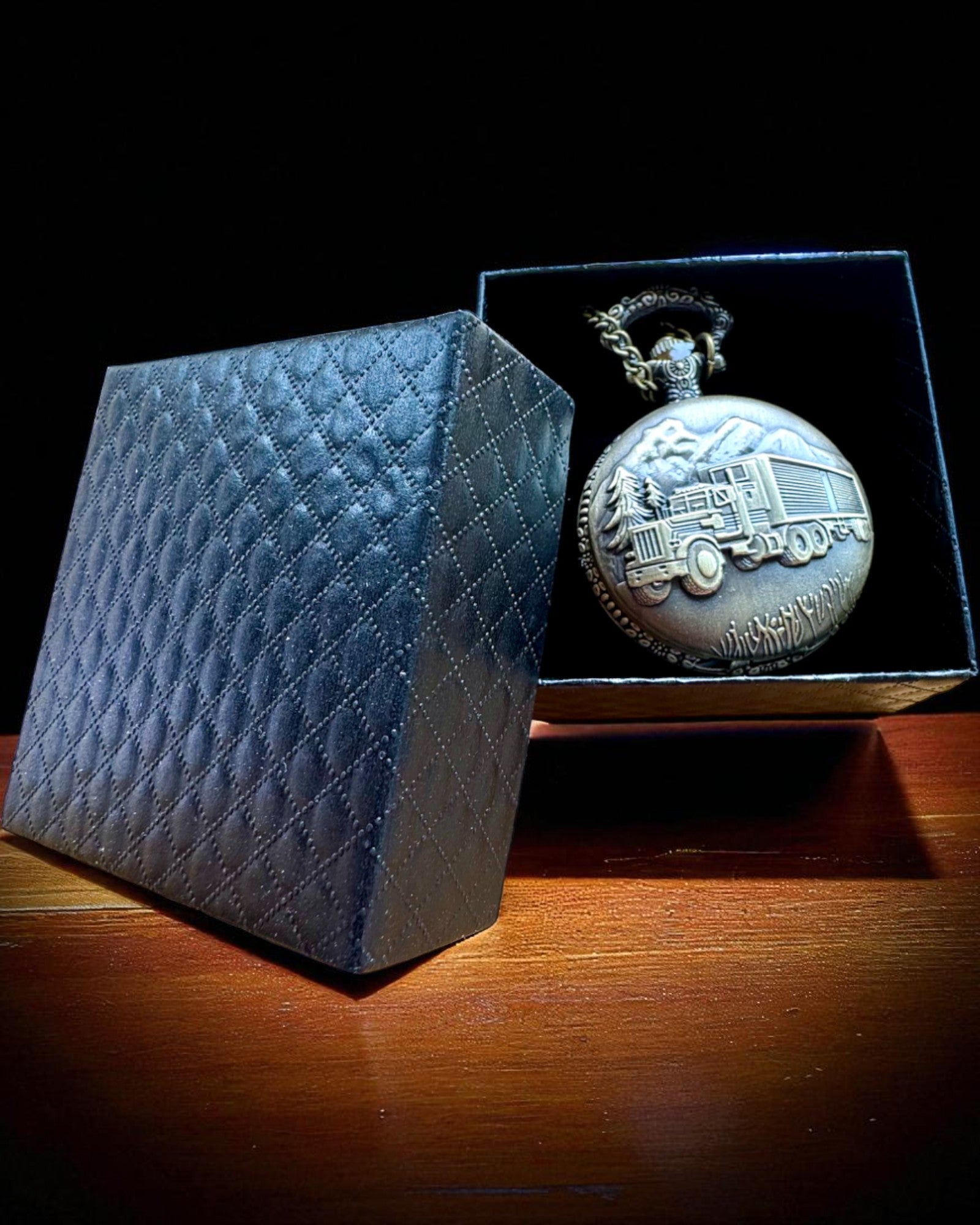 Relógio de Bolso "Road King" – com motivo de Caminhão, com gravação, para presente