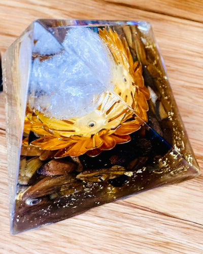 Pirâmide de Cristal da Prosperidade da Bola de Cristal da Sorte, Pedra Olho de Tigre, Lótus de Cobre