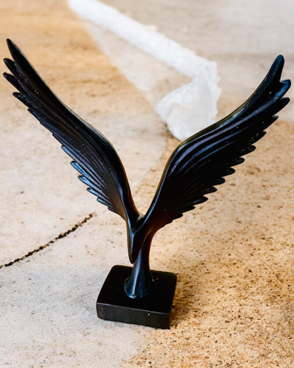 Elegante Estatueta de Asas de Anjo 15 cm de altura – "Guardiões Alados", possibilidade de personalização com gravação para presente, personalização, 2 variantes de cor