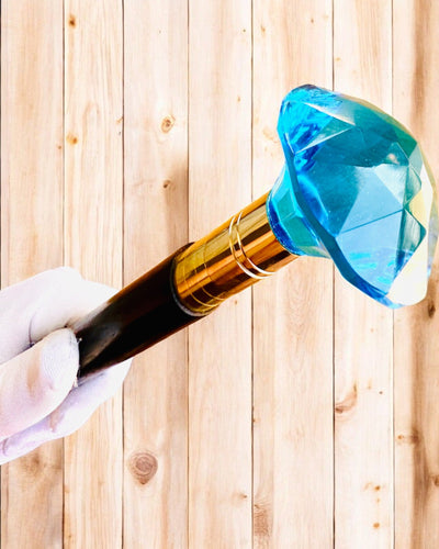 Bengala para caminhar "Diamante Azul" - Feita à mão em madeira, possibilidade de gravação