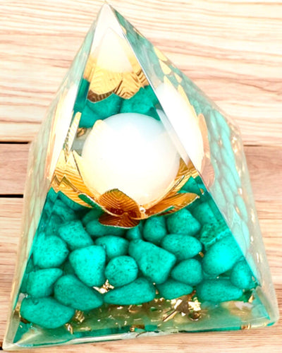 Pirâmide Energética orgonite "Harmonia Turmalina"