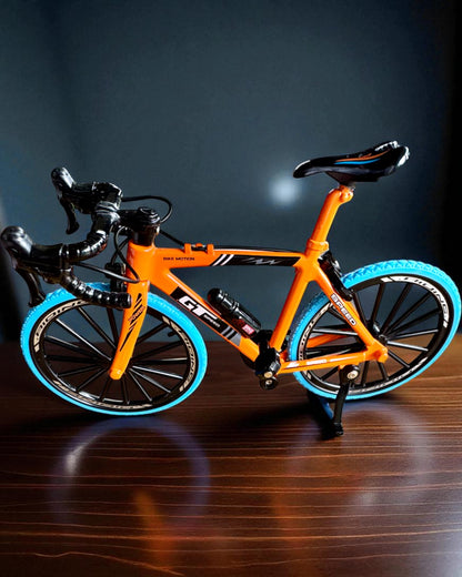 Modelo em miniatura de bicicleta colecionável em metal "Speed Rider 1.2" – personalização com gravação para presente, 2 variantes de cor