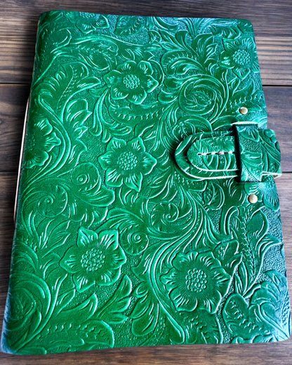 Caderno de Couro Vintage "Floralis" – estampado à mão, 400 páginas, possibilidade de gravação, 2 variantes
