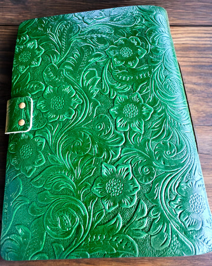 Caderno de Couro Vintage "Floralis" – estampado à mão, 400 páginas, possibilidade de gravação, 2 variantes