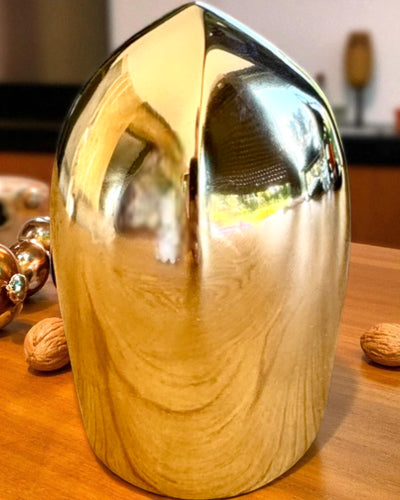 Mini Elmo de Cavaleiro "Guardian" em latão – feito à mão, 12 cm, possibilidade de personalização com gravação para presente