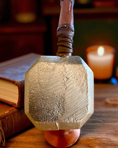 Storm Relic – martelo decorativo com base, 26 cm, feito à mão, possibilidade de personalização com gravação para presente