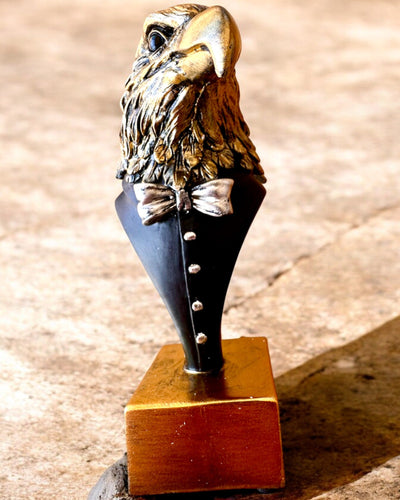 Figura de Cabeça de Águia Büffel Warden – em Casaco Elegante com Opção de Gravação para presente