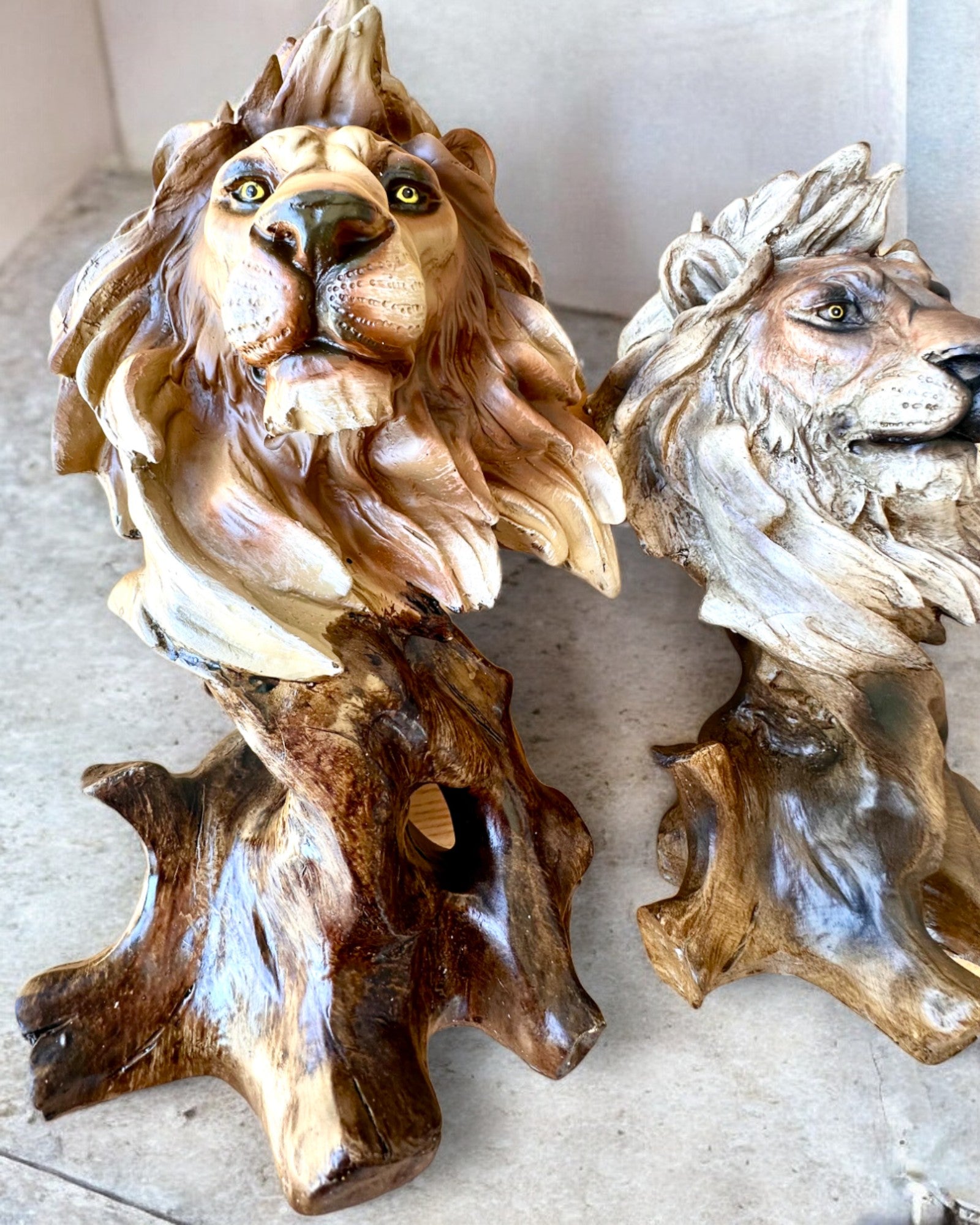 "Lwia Odwaga" - Estatueta de Resina, 28 cm de altura, com opção de gravação para presente