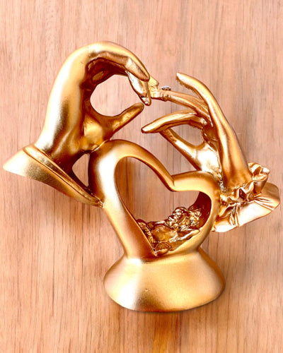 Figura "Toque de Amor" 10 cm de altura, com Opção de Gravação para presente