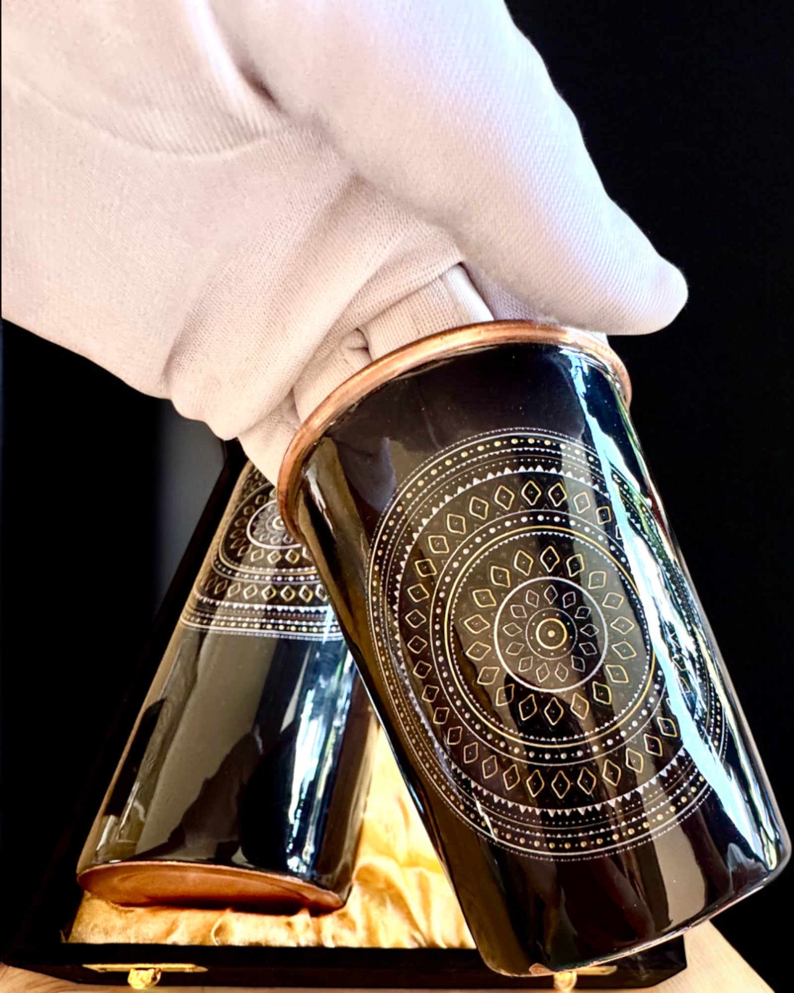 Conjunto de Cobre Mandala – Garrafa 1L + 2 Copos em Estojo, possibilidade de personalização com gravação para presente