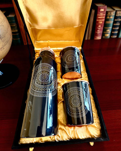 Conjunto de Cobre Mandala – Garrafa 1L + 2 Copos em Estojo, possibilidade de personalização com gravação para presente