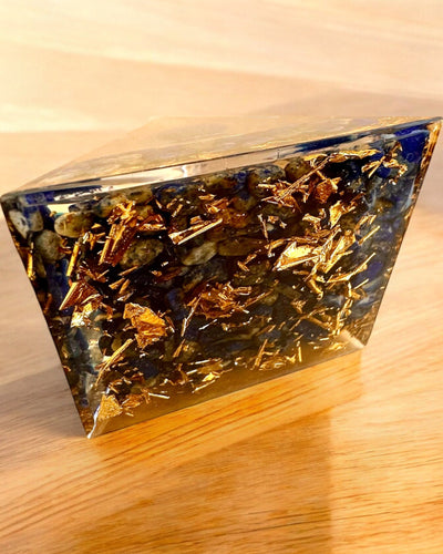 Pirâmide Energética orgonite "Pirâmide Cósmica" Essência Galáctica, para presente