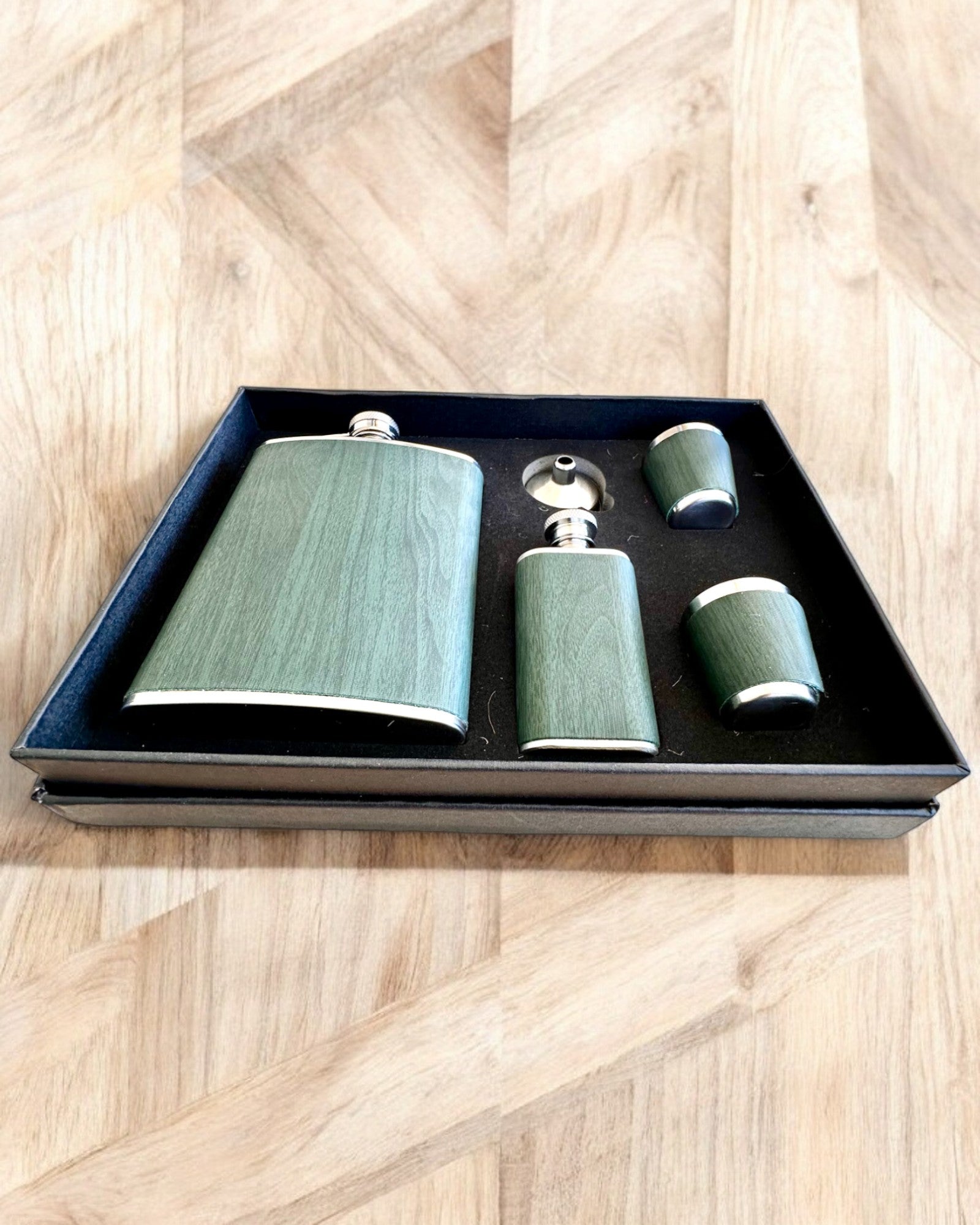 Conjunto de frascos com copos "Forest Spirit", para presente personalização com gravação