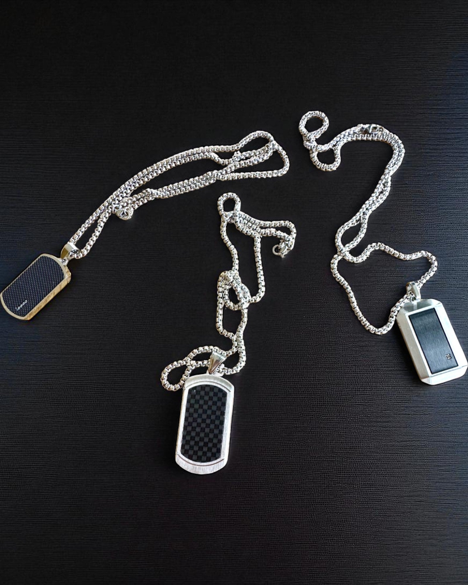Colar masculino Dog Tag "SteelVision" – aço inoxidável, 15 variantes, personalização com gravação