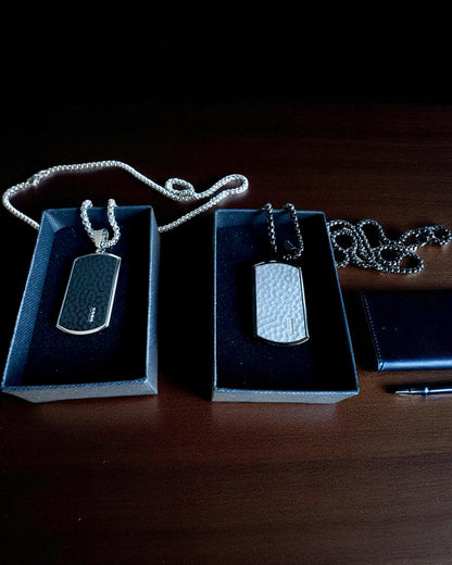 Colar masculino Dog Tag "SteelVision" – aço inoxidável, 15 variantes, personalização com gravação