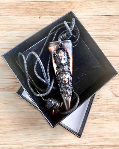 Colar Canino de Lobo, amuleto de Resina - Força Mística da Natureza, possibilidade de personalização com gravação para presente