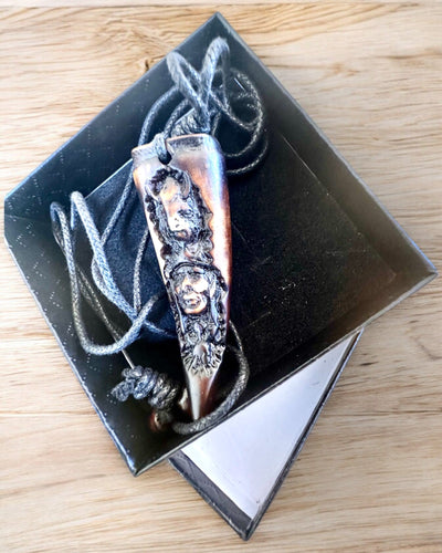 Colar Canino de Lobo, amuleto de Resina - Força Mística da Natureza, possibilidade de personalização com gravação para presente