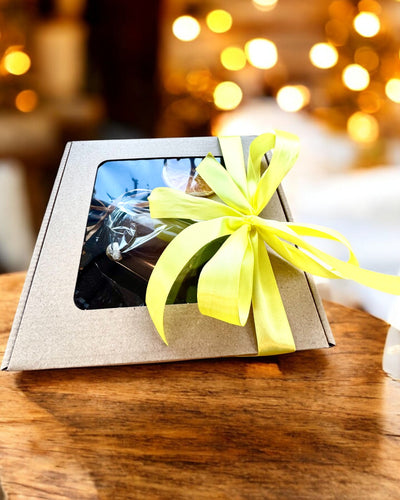 Vela de soja intencional 250 ml com pedra natural – escolha a sua energia: Citrino ou Granada, personalização com gravação para presente