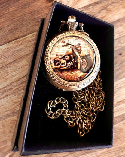 Relógio de Bolso Retro "Estilo Motociclista", possibilidade de personalização com gravação para presente