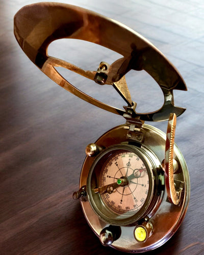 Bússola do Capitão Explorer 2 – possibilidade de gravação personalizada para presente, disponível em 2 variantes de cor