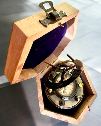 Bússola do Capitão Explorer 2 – possibilidade de gravação personalizada para presente, disponível em 2 variantes de cor