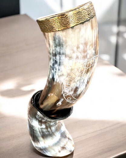 Caneca de Chifre "Viking Valor" - Gravada à Mão, Qualidade Premium - 4 variantes à escolha