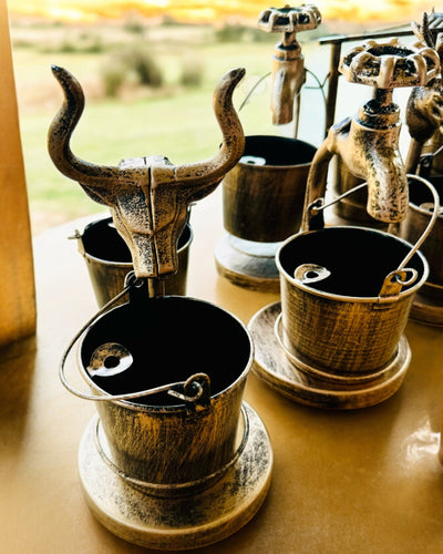 Cinzeiro Metálico Estiloso "Rustic Charm" com 19-23 cm de altura, 8 variantes à escolha, gravação a pedido