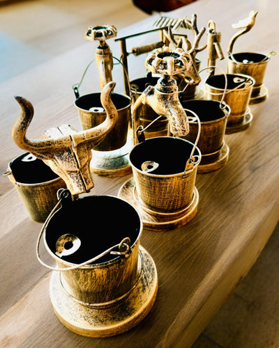 Cinzeiro Metálico Estiloso "Rustic Charm" com 19-23 cm de altura, 8 variantes à escolha, gravação a pedido