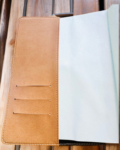 Exclusivo Caderno de Couro "Sekretnik" A5 com Fecho de Combinação - personalização com gravação