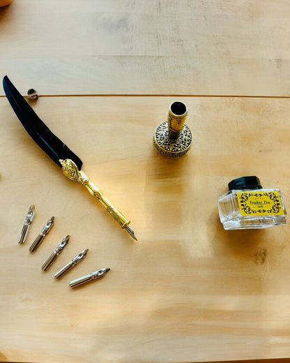 Pena Elegante de Ganso com Conjunto de Acessórios - Royal Quill, possibilidade de personalização com gravação