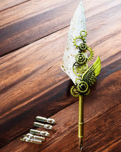 Caneta Caligráfica "Elegância Steampunk" com Pena de Peru - Feita à Mão 5 variantes à escolha, personalização com gravação para presente
