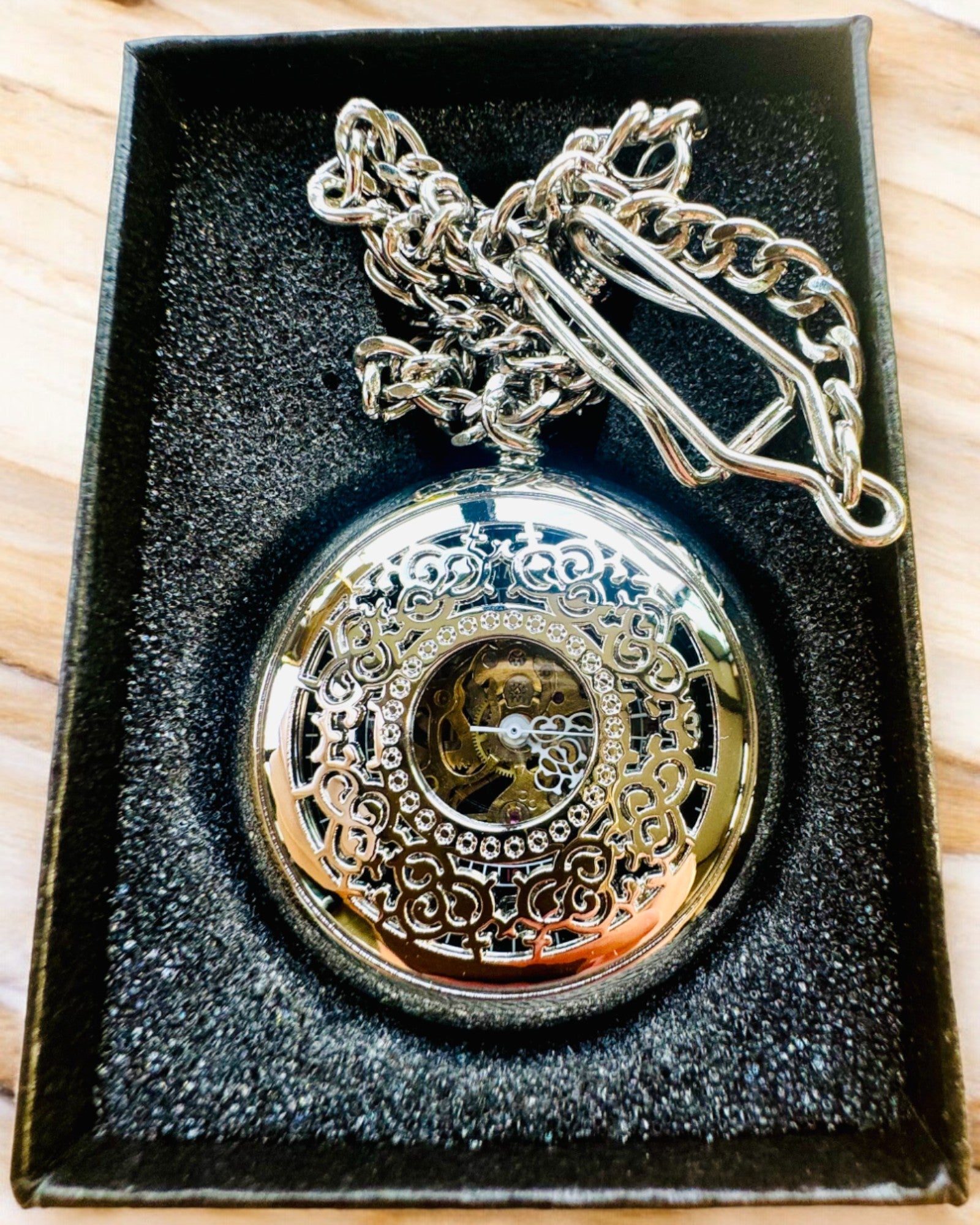 Relógio de Bolso "Eterna Elegancja", presente personalizado, gravação. Cor prateada
