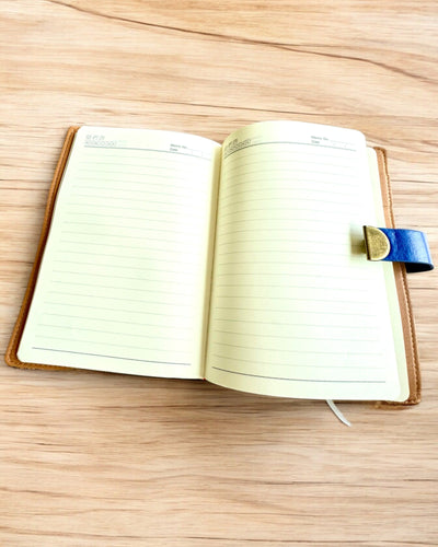 Exclusivo Caderno de Couro "Sekretnik" A5 com Fecho de Combinação - personalização com gravação