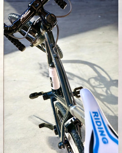 Modelo Miniatura de Metal Bicicleta Vermelha "SpeedMaster" personalização com gravação para presente, 2 variantes de cor