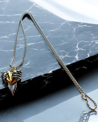 Amuleto Arqueiro do Coração – Asas Escuras do Amor, possibilidade de personalização com gravação como presente