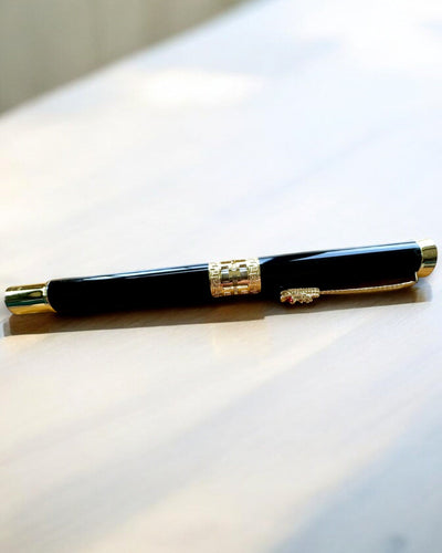 Caneta Elegante Dragão, 3 variantes de cores, possibilidade de personalização com gravação para presente
