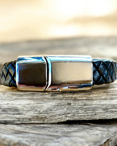 Pulseira Masculina "SkyRider" – Estilo em Couro com Caráter - possibilidade de personalização com gravação