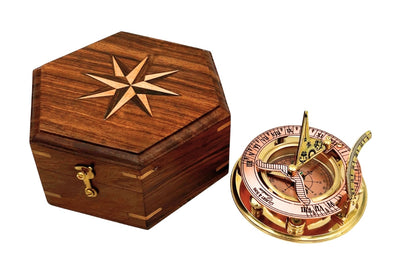 Bússola de latão com relógio de sol em elegante caixa de madeira - presente ideal com possibilidade de personalização por gravação - estilo retro, fabrico clássico, alta qualidade