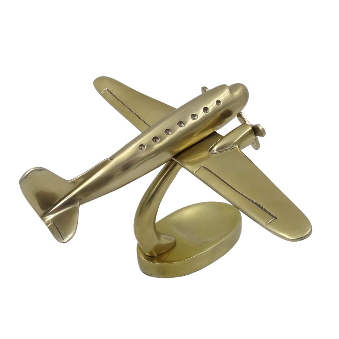 Modelo grande de avião bimotor em metal com possibilidade de personalização por gravação, dourado, 19,5 x 16,5 x 29 cm