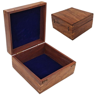 Elegante caixa de madeira para presentes, 20x20x11 cm, com forro azul-marinho e opção de personalização com gravação