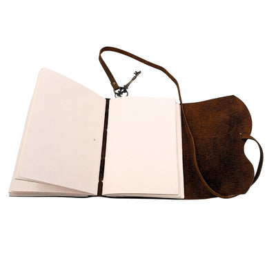 Caderno de pele retro com chave e correia 200 páginas 18 x 13 cm