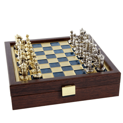 Elegante conjunto de xadrez premium em latão, 20x20cm, Bizâncio, com gravação personalizada - Presente ideal para jogadores de xadrez e amantes de história - Peças feitas à mão com acabamento dourado e prateado