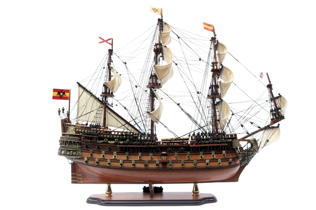 Modelo do veleiro San Felipe 80cm, com possibilidade de personalização por gravação