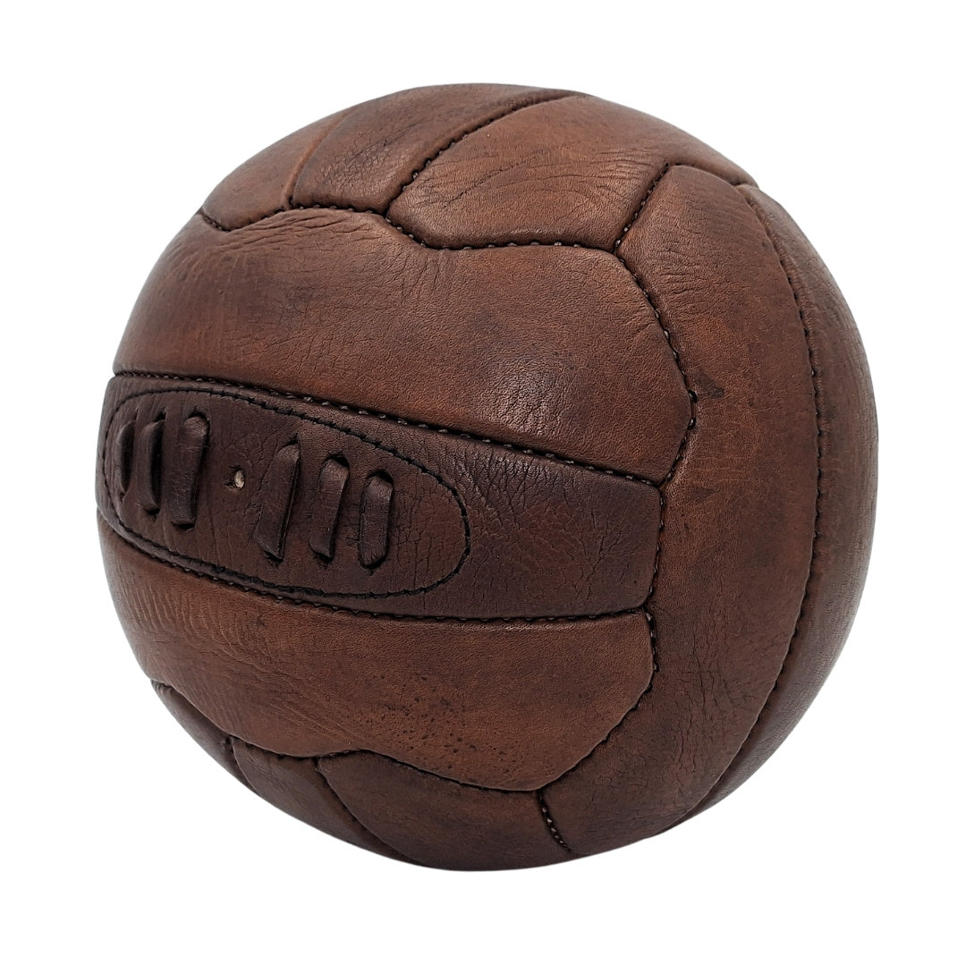 Bola de futebol em pele retro vintage MT2017 com possibilidade de personalização por gravação, castanha, ideal para presente para fã de futebol ou treinador, decoração em estilo vintage, pele natural, dimensões 20,5 x 20,5 cm