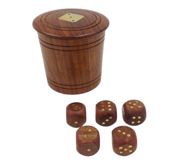 Dados de madeira para jogo em barril com gravação – Presente personalizado em acácia, altura 7 cm, diâmetro 8 cm, para maiores de 14 anos