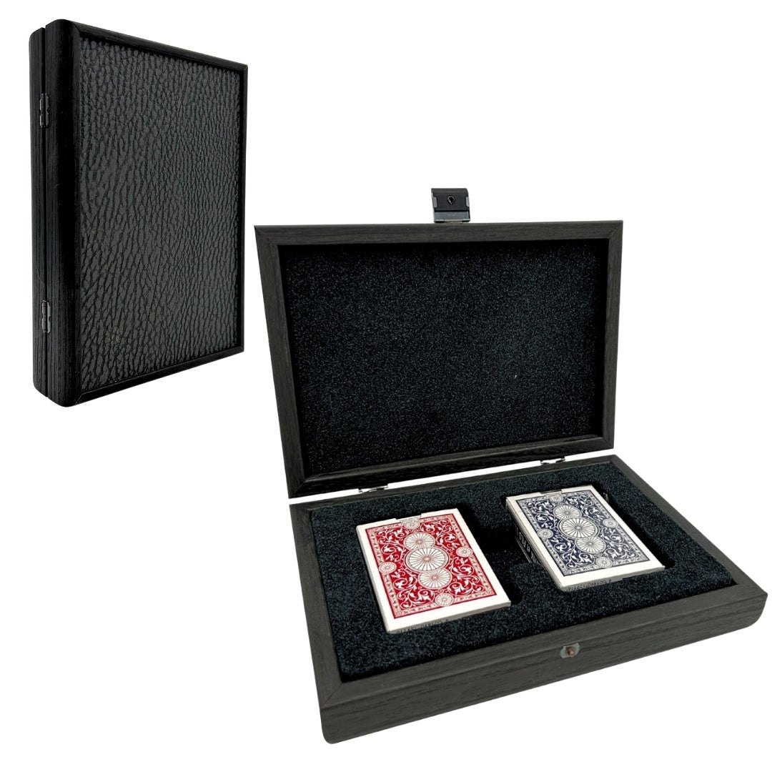 Cartas de jogo exclusivas em caixa decorativa com possibilidade de personalização por gravação - Azul escuro e vermelho, caixa de madeira com forro de veludo