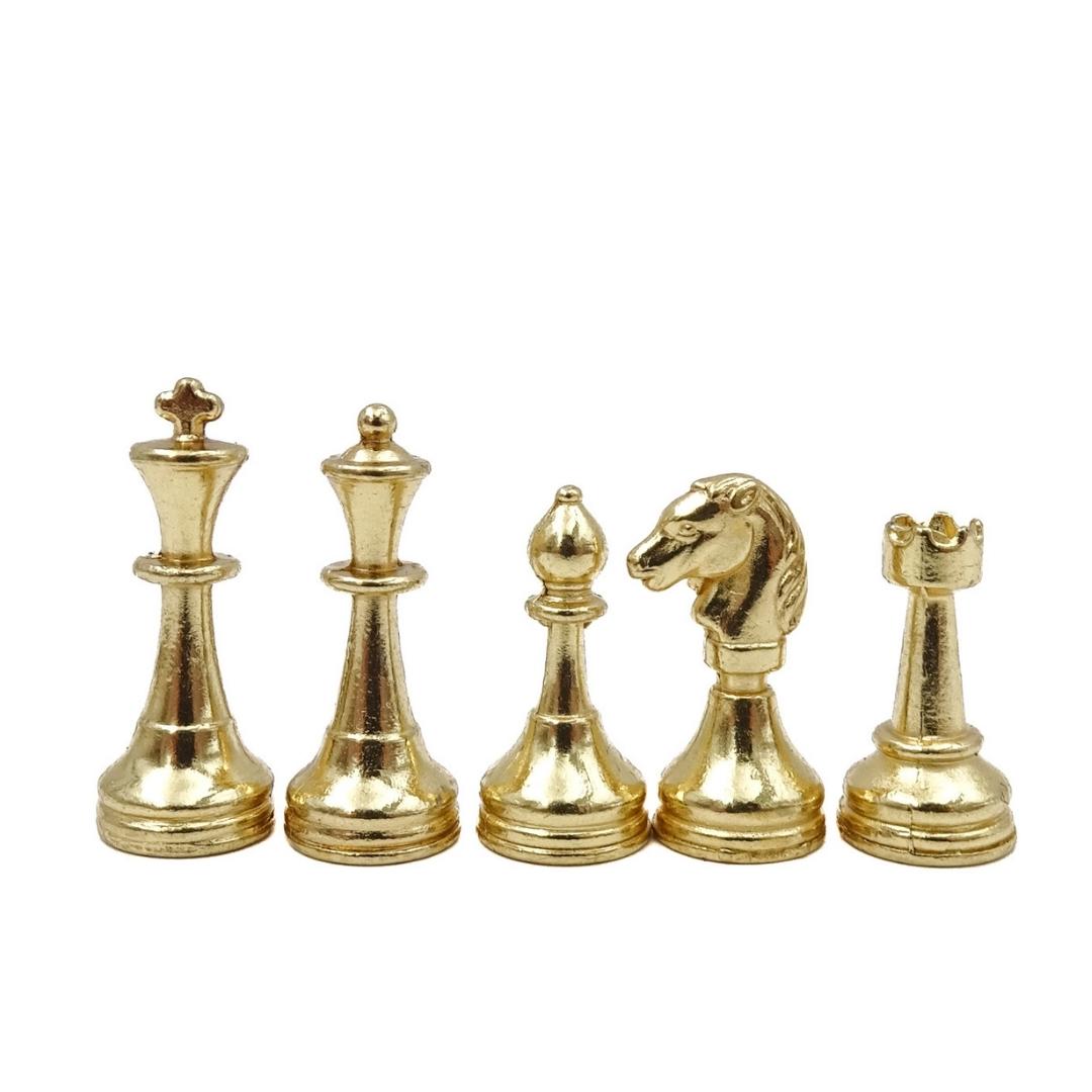 Xadrez magnético metálico exclusivo Italfama 18x18 cm com possibilidade de gravação personalizada – presente elegante para qualquer ocasião, tabuleiro castanho-preto com peças dourado-prateadas