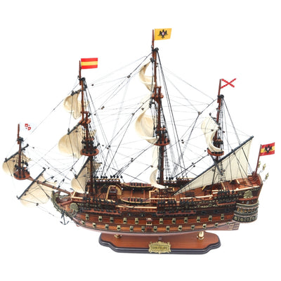 Modelo do veleiro San Felipe 80cm, com possibilidade de personalização por gravação